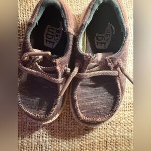 Hey Dude Two-Tone Casual Shoes